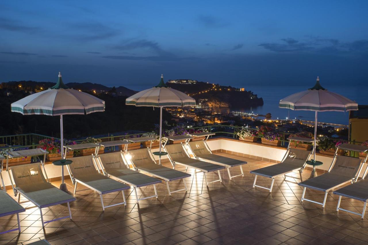 Hotel Villa Sirena - Thermae & Spa Isquia Exterior foto
