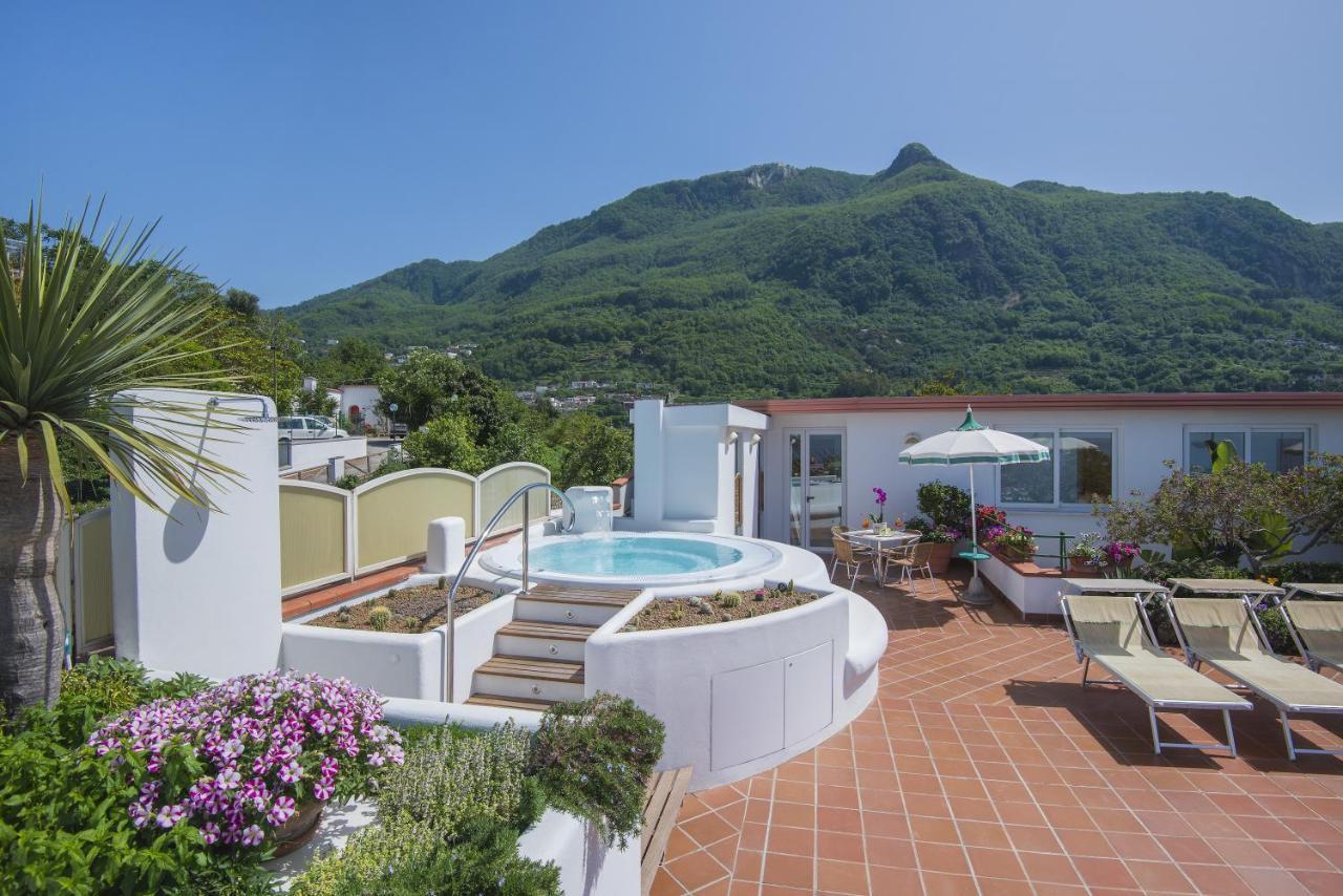 Hotel Villa Sirena - Thermae & Spa Isquia Exterior foto